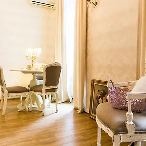 Апартаменты Charming In Old, Тбилиси